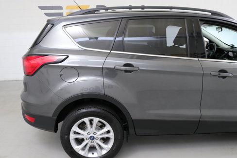 Used 2019 Ford Escape SEL image 9