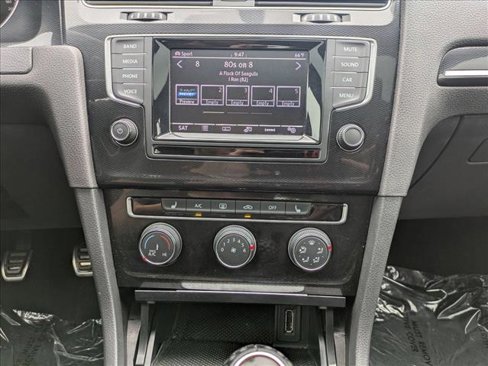 Used 2015 Volkswagen GTI SE w/ Lighting Package (SEL) image 14