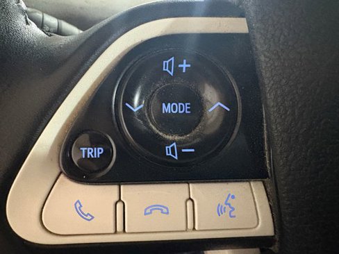 Used 2018 Toyota Prius Three Touring image 13