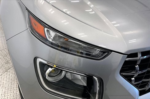 Certified 2023 Hyundai Venue SEL image 29