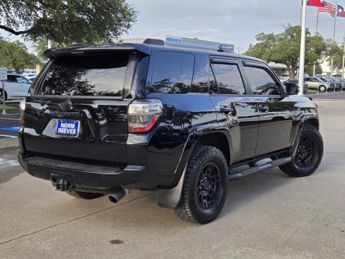 Used 2021 Toyota 4Runner SR5 Premium image 5