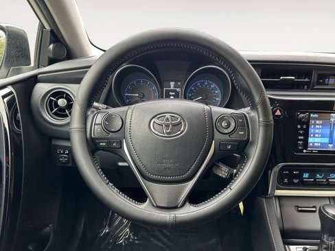 Used 2017 Toyota Corolla iM image 14