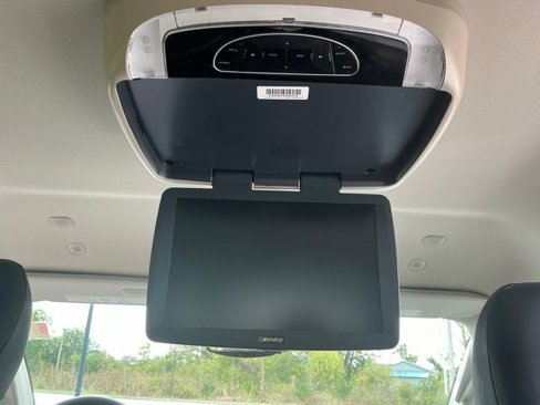 Used 2022 Chrysler Pacifica Touring-L image 25