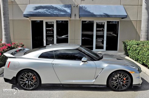 Used 2024 Nissan GT-R Premium w/ Floor Mat Package image 8