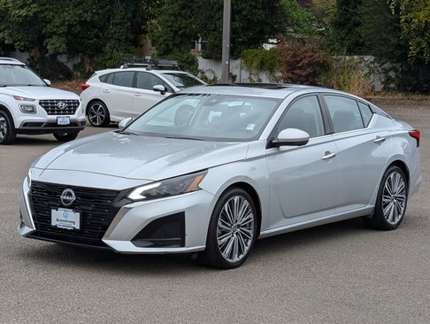 Used 2023 Nissan Altima 2.5 SL image 9
