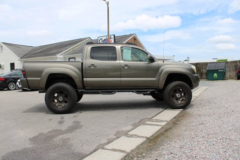 Used 2010 Toyota Tacoma 4x4 Double Cab w/ TRD Sport Pkg image 9