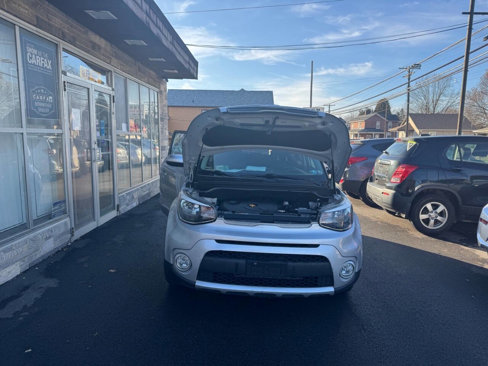 Used 2017 Kia Soul + image 7