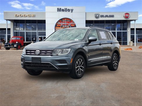 Used 2021 Volkswagen Tiguan SE image 2
