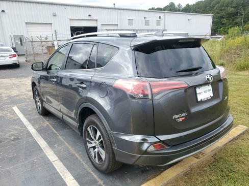 Used 2017 Toyota RAV4 XLE image 4