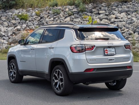 New 2025 Jeep Compass Limited image 7