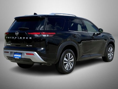 Used 2023 Nissan Pathfinder SL image 5