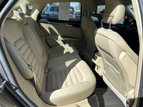 Used 2014 Ford Fusion SE image 27