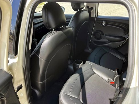 Used 2018 MINI Cooper 4-Door Hardtop image 28