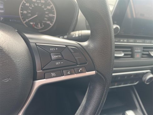 Used 2022 Nissan Altima 2.5 SV image 16