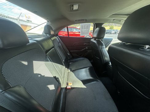 Used 2015 Chevrolet Malibu LT w/ Power Convenience Package image 11