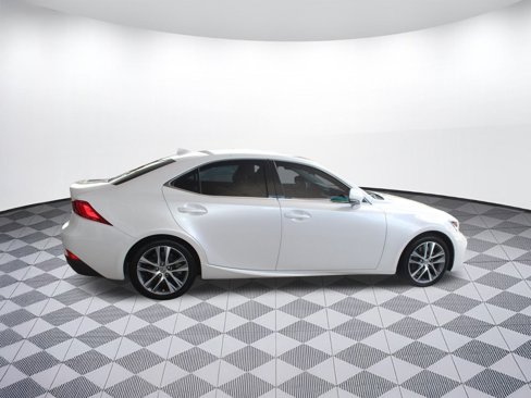 Used 2020 Lexus IS 300 image 19