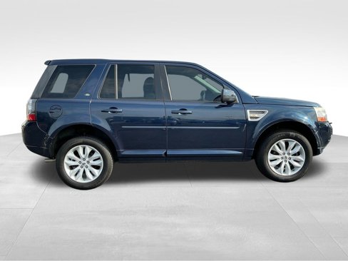 Used 2013 Land Rover LR2 image 6