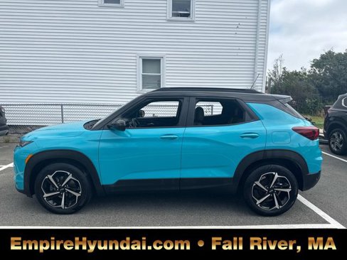 Used 2022 Chevrolet TrailBlazer RS w/ Sun and Liftgate Package image 11
