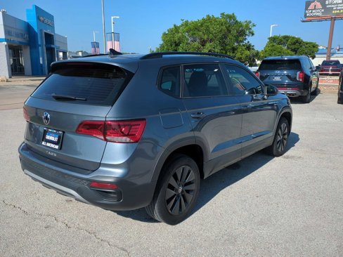Used 2022 Volkswagen Taos S image 8