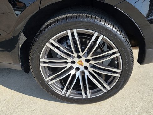 Used 2018 Porsche Macan S w/ Premium Package Plus image 15