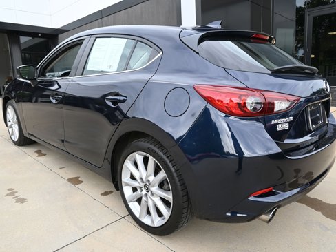 Used 2017 MAZDA MAZDA3 Grand Touring image 7