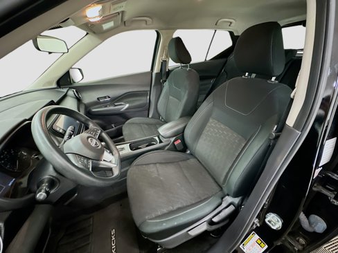 Used 2024 Nissan Kicks SV image 13