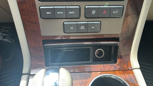 Used 2012 Lincoln Navigator 4WD image 55