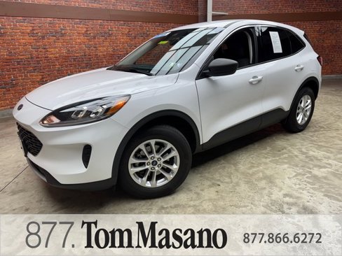 Certified 2022 Ford Escape SE w/ Cold Weather Package image 1