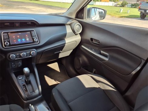 Used 2024 Nissan Kicks S image 17