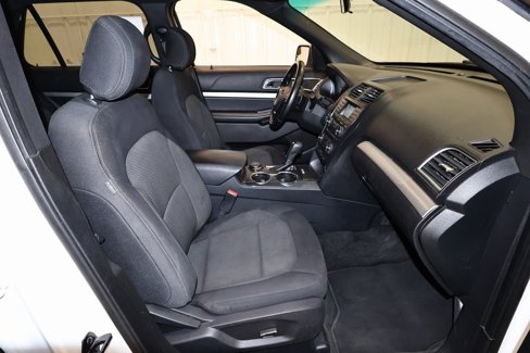 Used 2017 Ford Explorer XLT image 22