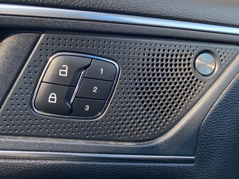 Used 2020 Ford Edge Titanium w/ Canadian Touring Package image 12