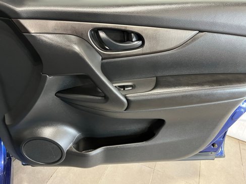 Used 2019 Nissan Rogue Sport S image 16