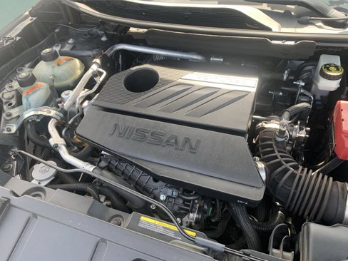 Used 2022 Nissan Rogue SV image 35
