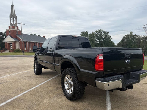 Used 2015 Ford F250 Lariat w/ Lariat Ultimate Package image 4