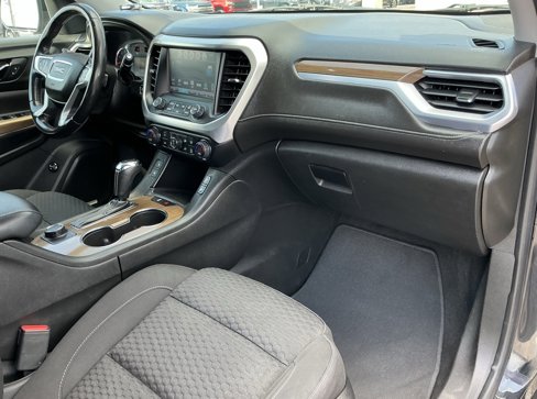 Used 2017 GMC Acadia SLE image 31