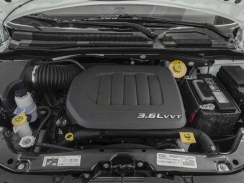 Used 2016 Dodge Grand Caravan American Value Package w/ UConnect Hands-Free Group image 16