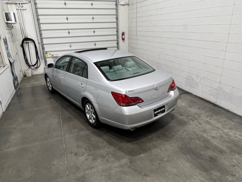 Used 2008 Toyota Avalon XLS image 5