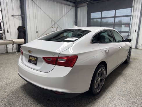 Used 2023 Chevrolet Malibu LT image 18