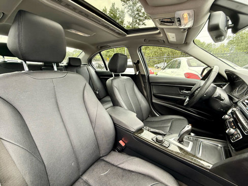 Used 2018 BMW 320i Sedan image 24