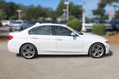 Used 2018 BMW 330i xDrive Sedan w/ Premium Package image 5