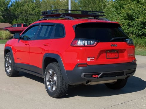 Used 2019 Jeep Cherokee Trailhawk w/ Cold Weather Group image 4