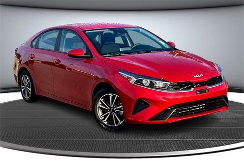 Used 2023 Kia Forte LXS image 3