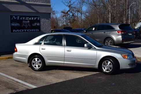 Used 2000 Toyota Avalon XL image 4