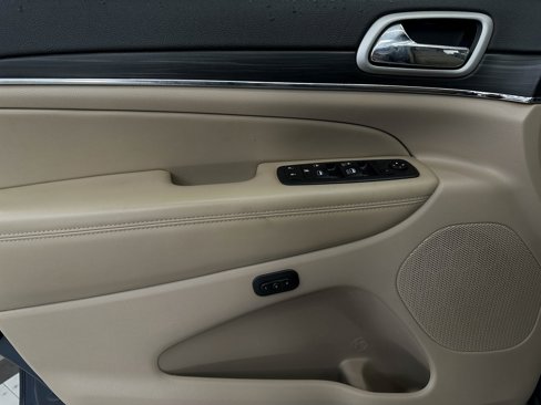 Certified 2021 Jeep Grand Cherokee Limited image 25