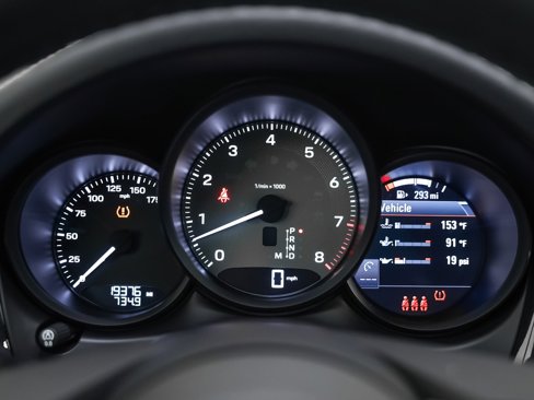 Certified 2022 Porsche Macan S image 18