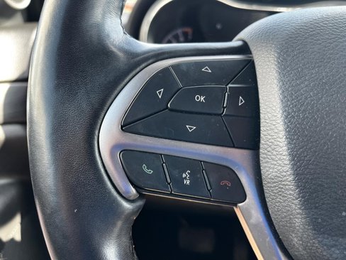 Used 2021 Jeep Grand Cherokee Laredo X image 19