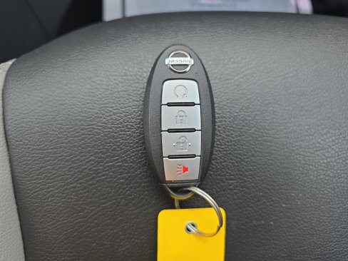 Used 2021 Nissan Kicks SR image 28