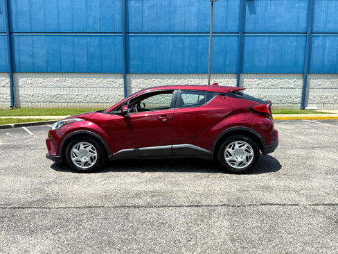 Used 2019 Toyota C-HR LE image 8