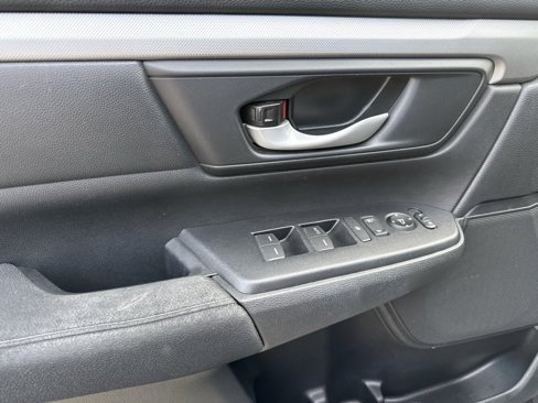 Used 2018 Honda CR-V LX image 14