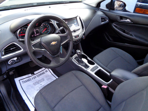 Used 2018 Chevrolet Cruze LS image 25